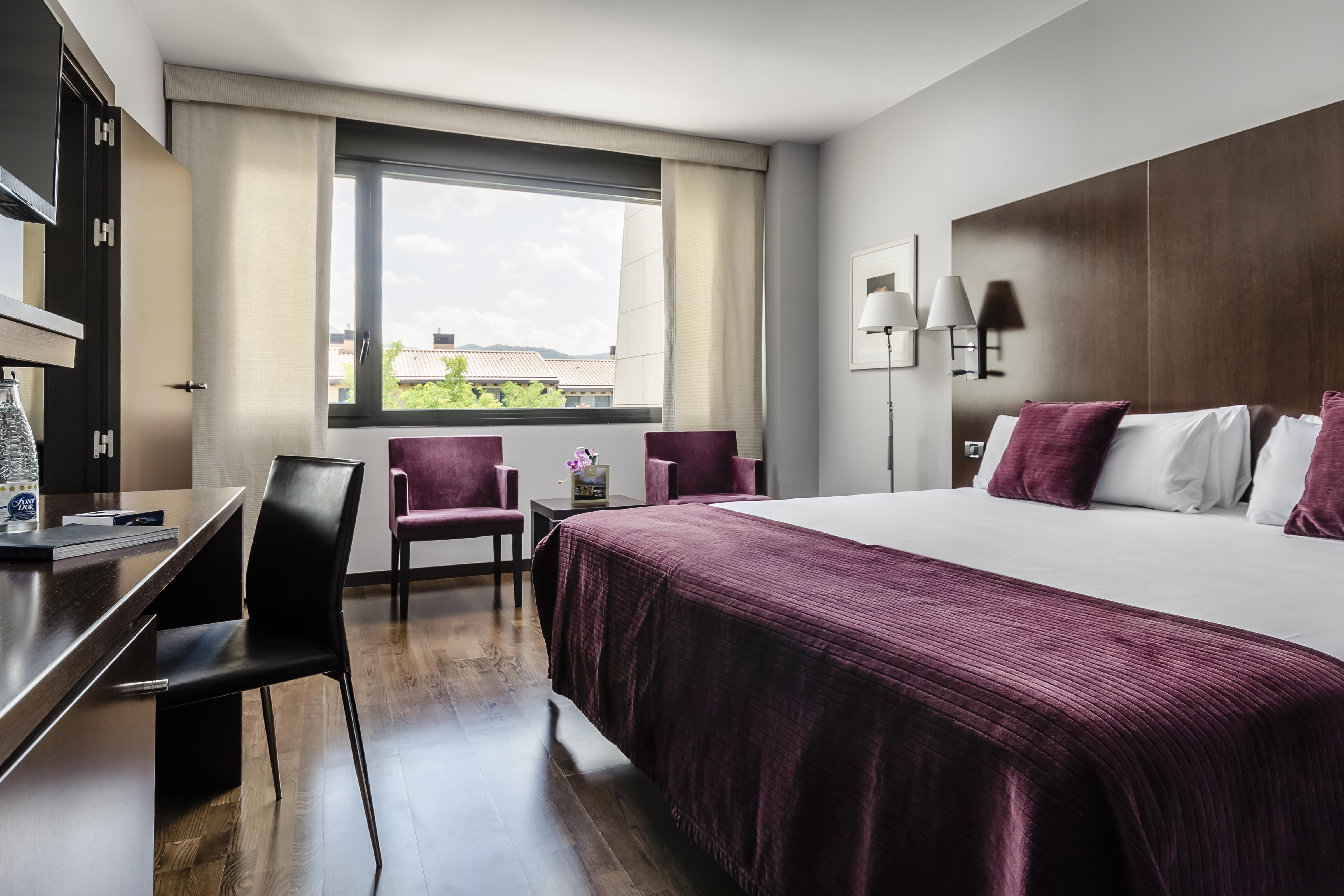 Eurostars Reina Felicia Hotel Jaca Exterior photo