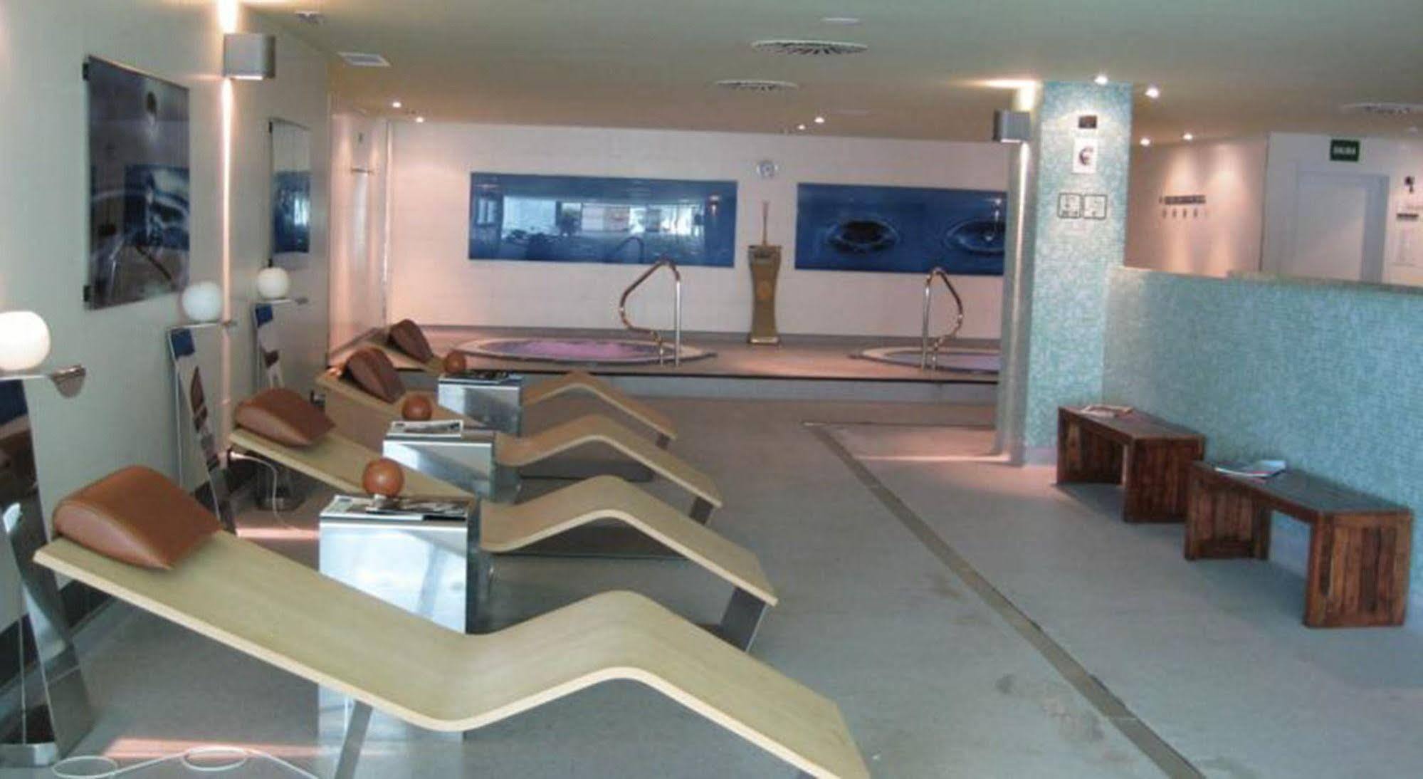 Eurostars Reina Felicia Hotel Jaca Exterior photo