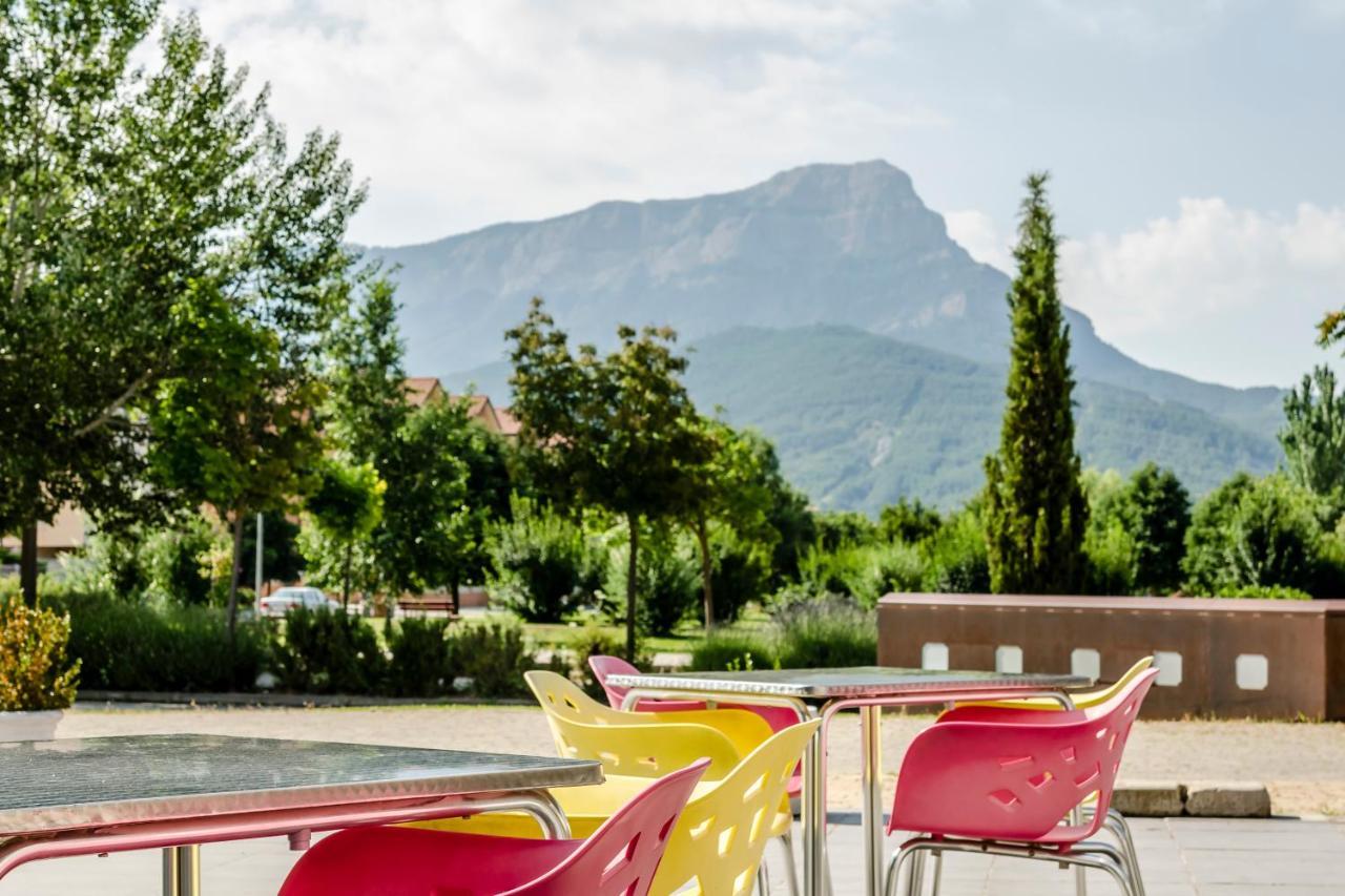 Eurostars Reina Felicia Hotel Jaca Exterior photo
